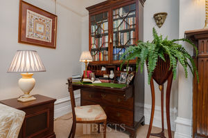 11 Weston Road